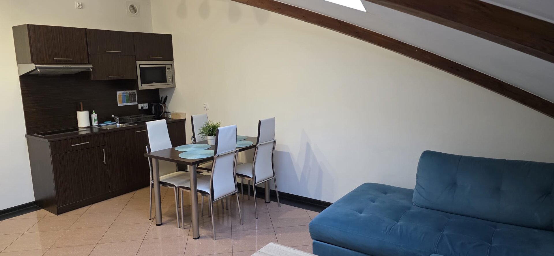 WHITE FROG SPÓŁKA Z OGRANICZONĄ ODPOWIEDZIALNOŚCIĄ - 10